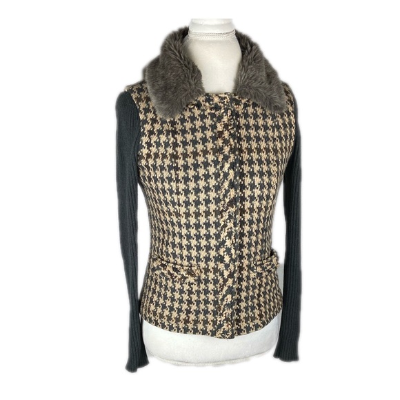 CAbi Houndstooth Mixer Jacket with Faux Fur Collar - Picture 2 of 8